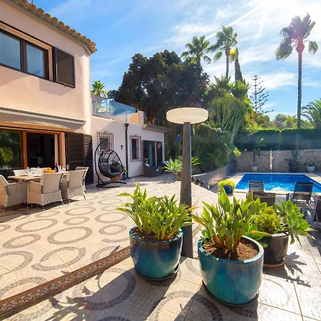 El Salvador By Interhome