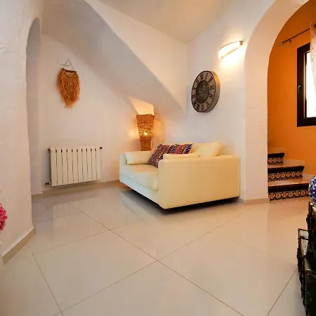 El Salvador By Interhome Benissa
